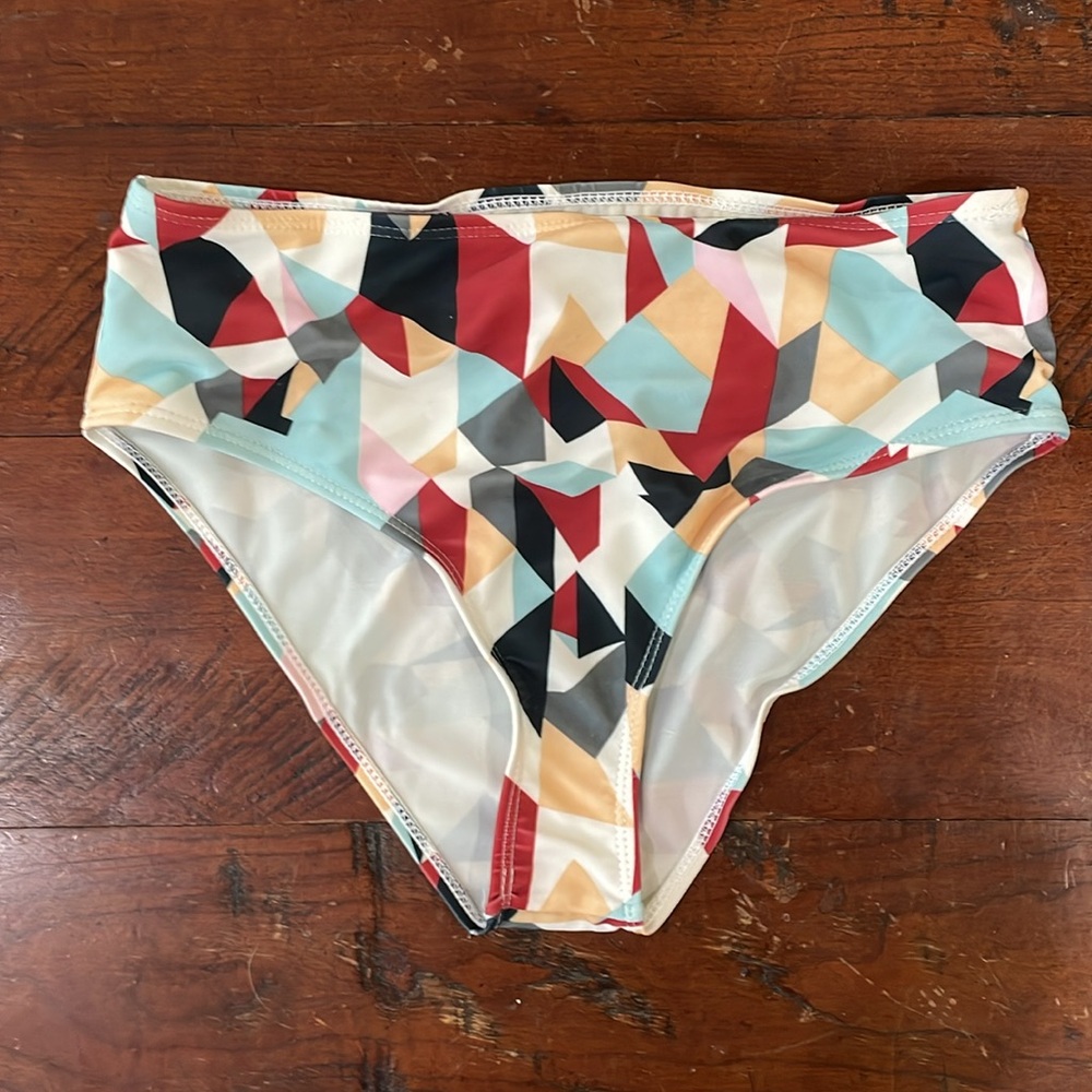 Geometric Bikini - Picture 5 of 6